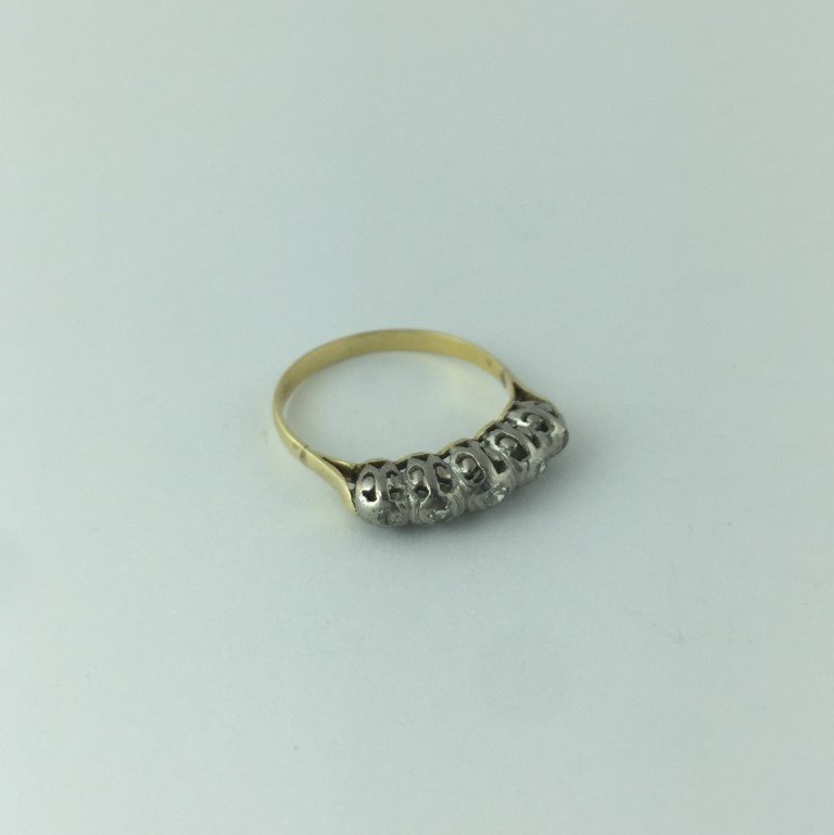 Anillo en oro 18 K