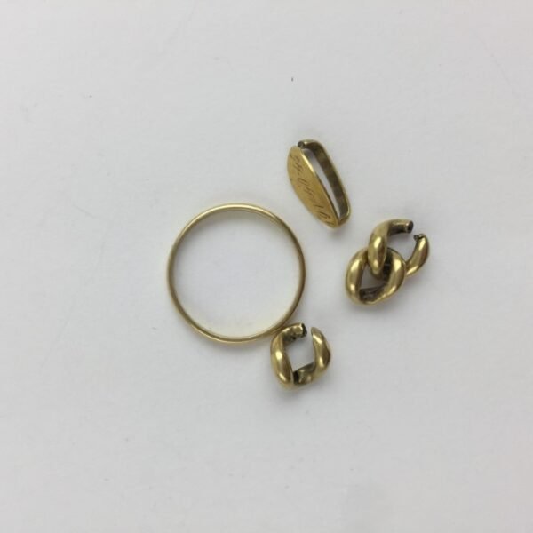 Piezas en oro