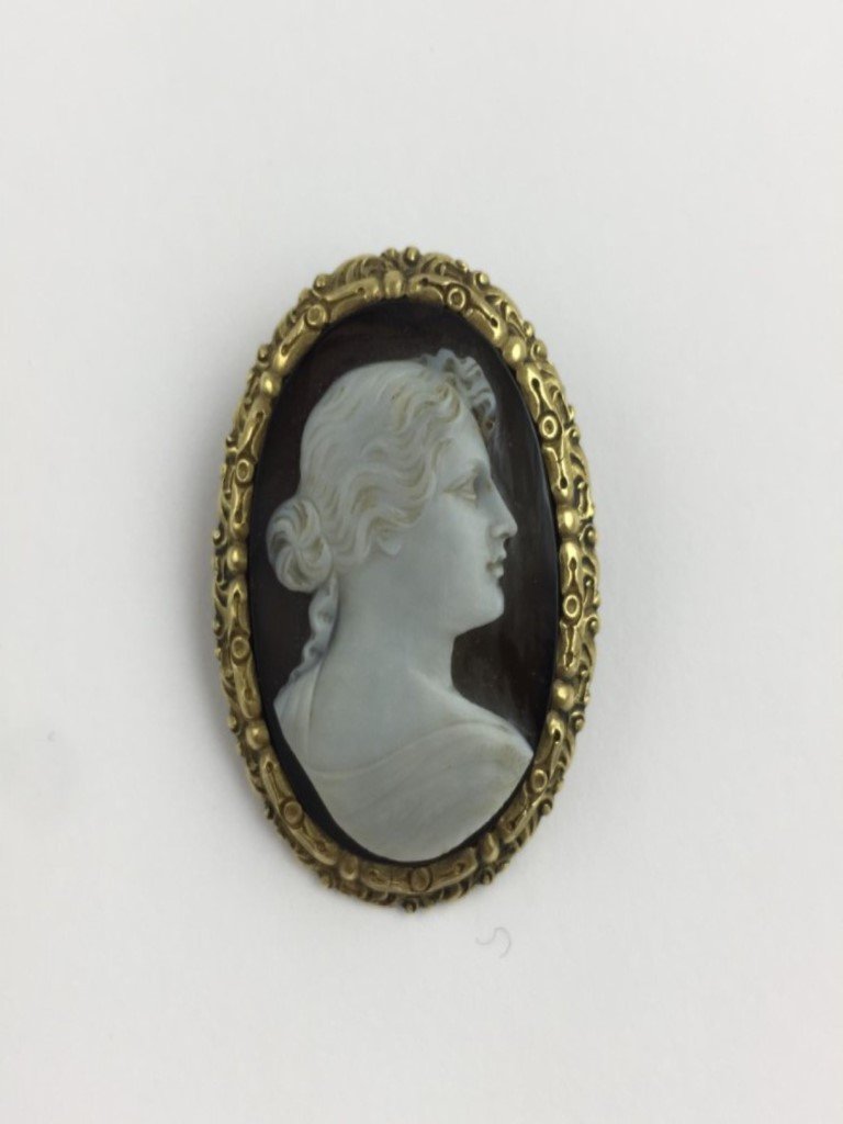 Prendedor en oro 18 K