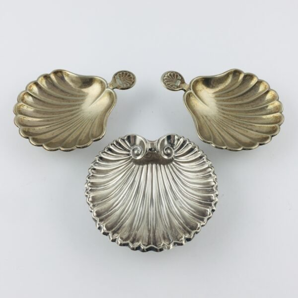Tres coquillas