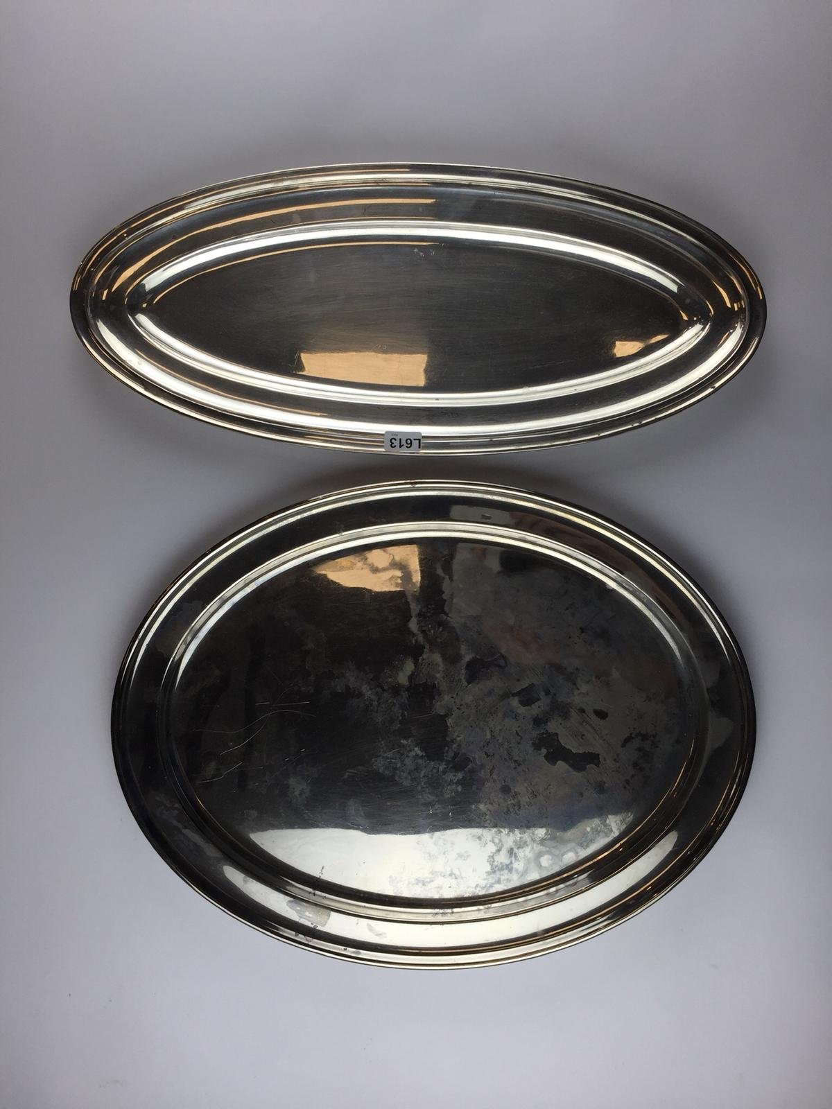 Bandejas en metal plateado