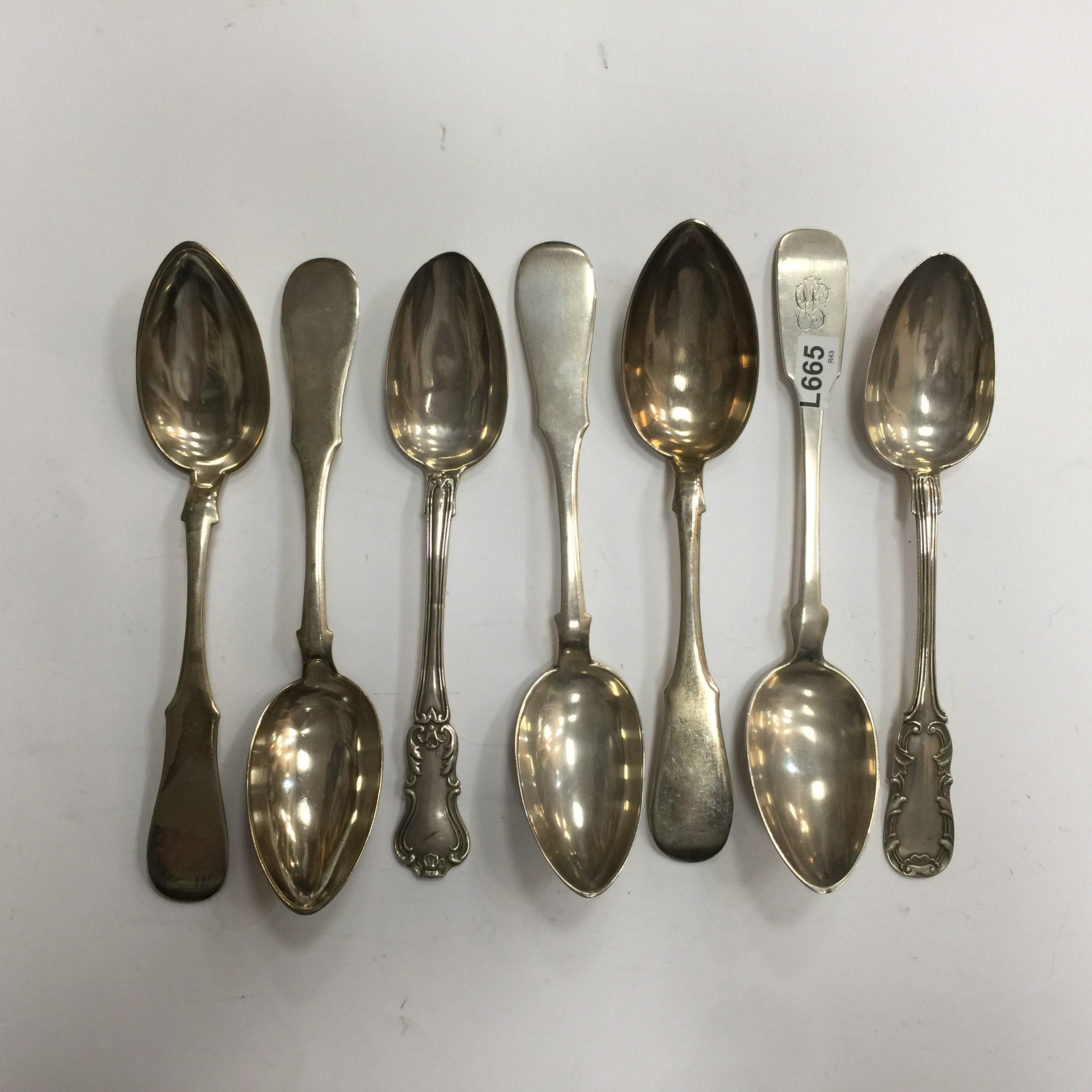 Cucharas en plata