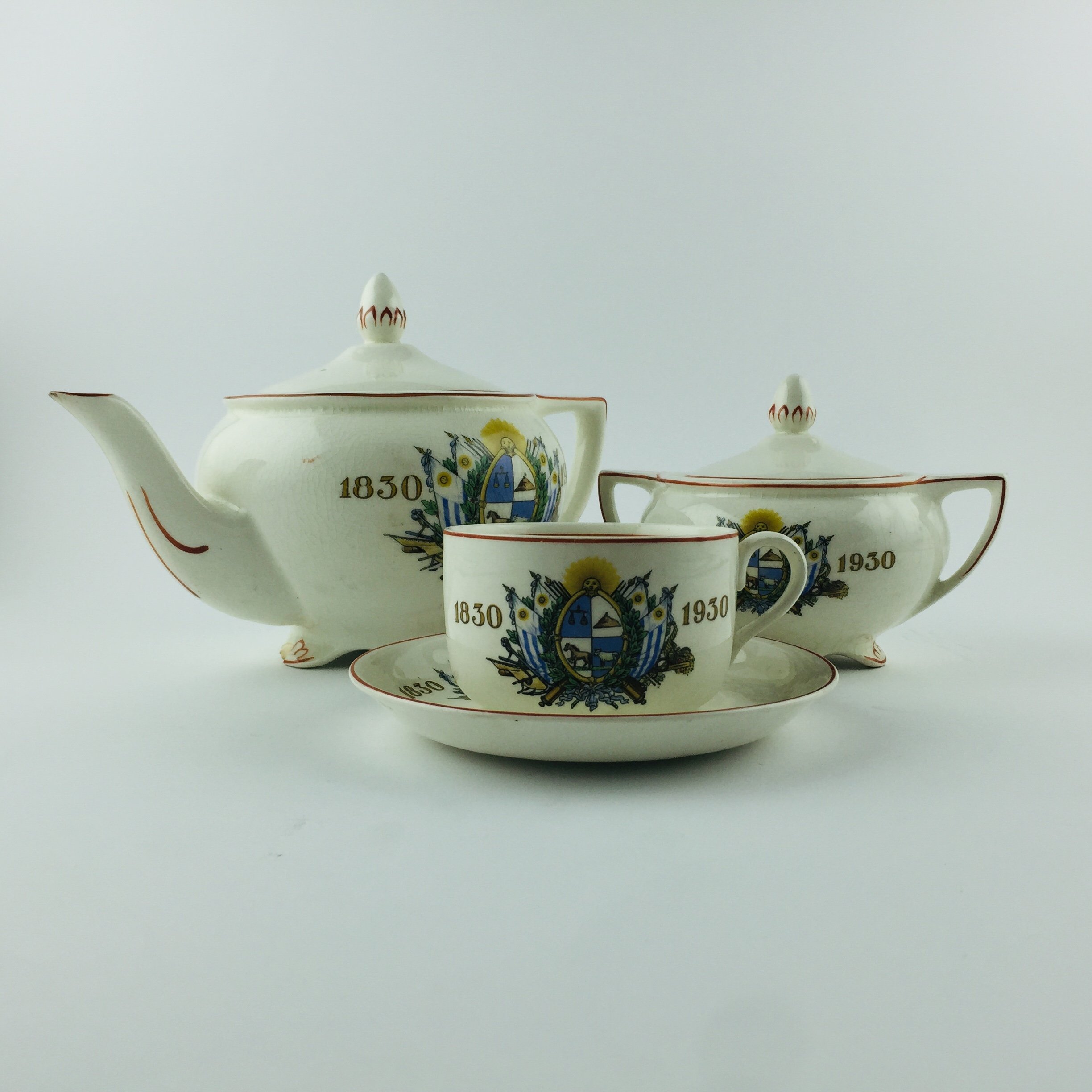 Juego de té en loza