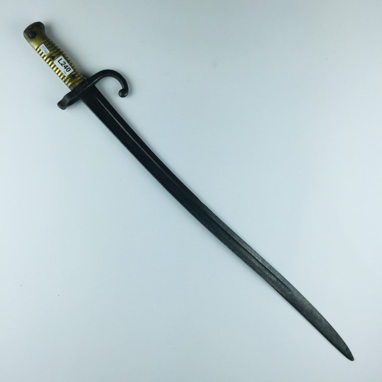 Bayoneta tipo yatagán