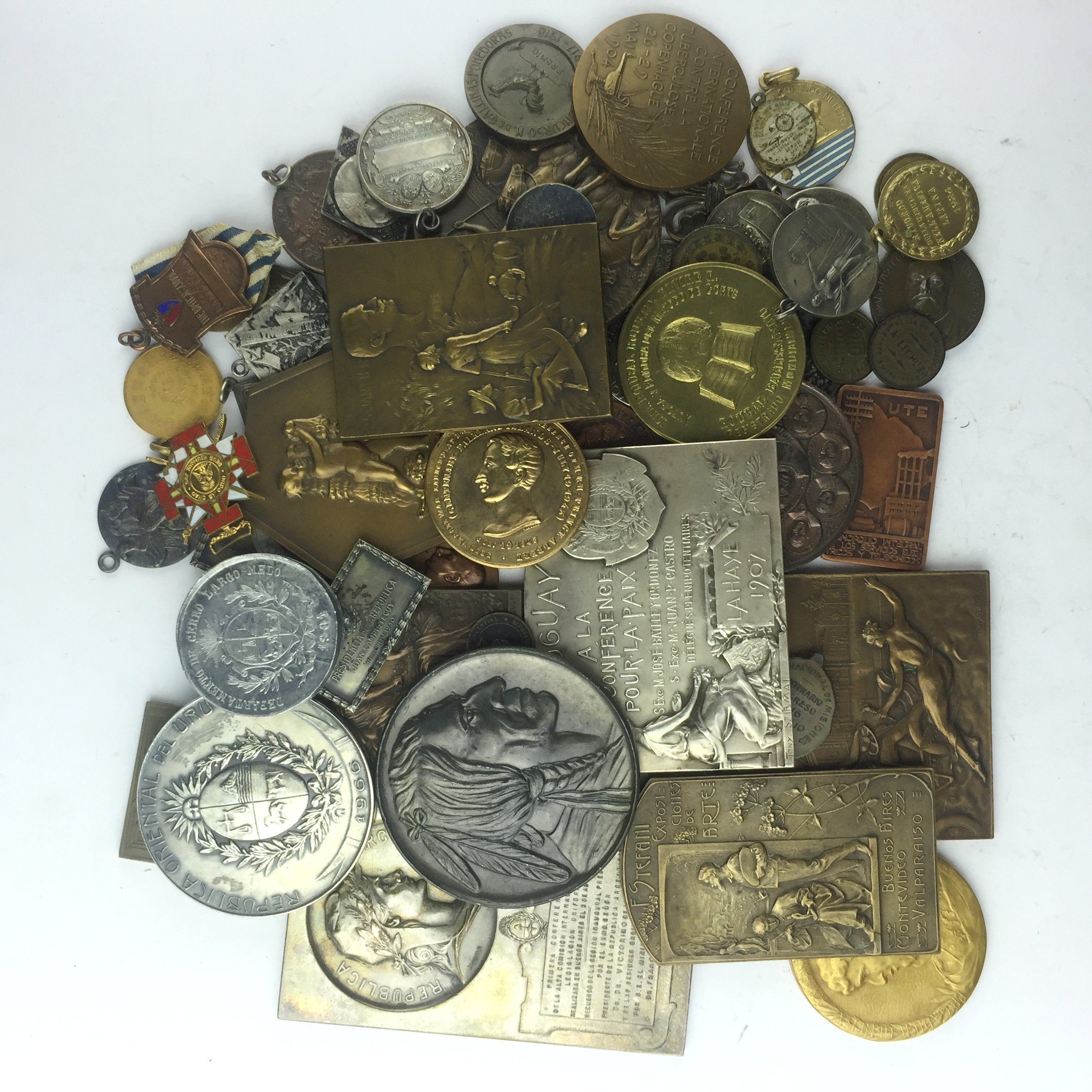 60 medallas