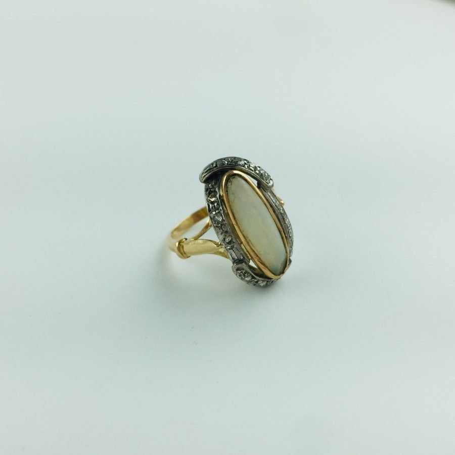 Anillo oro 18 K y diamantes