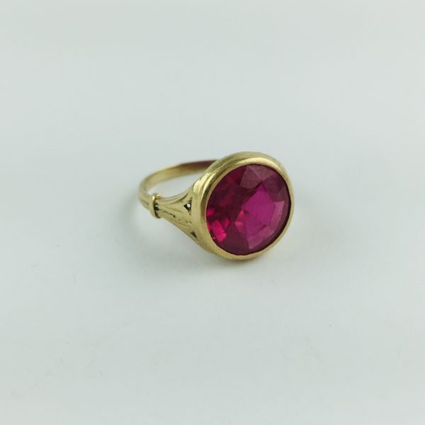 Anillo oro 18 K y rubí