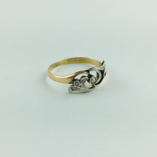 Anillo art nouveau oro y diamantes