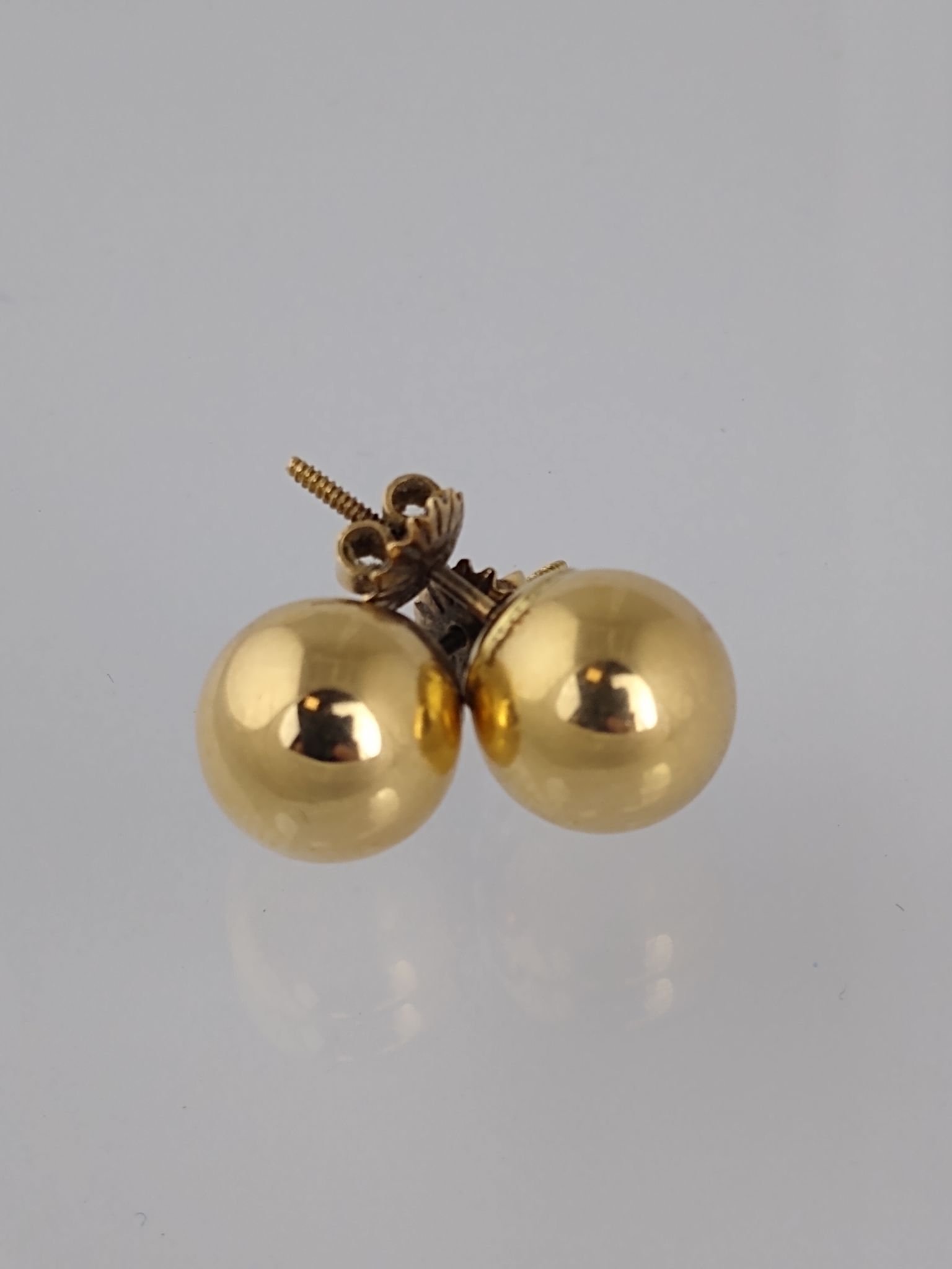 Tornillos oro 18 K