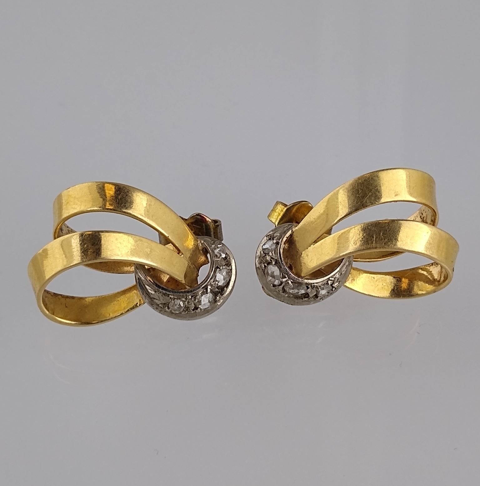 Caravanas oro 18 K y diamantes