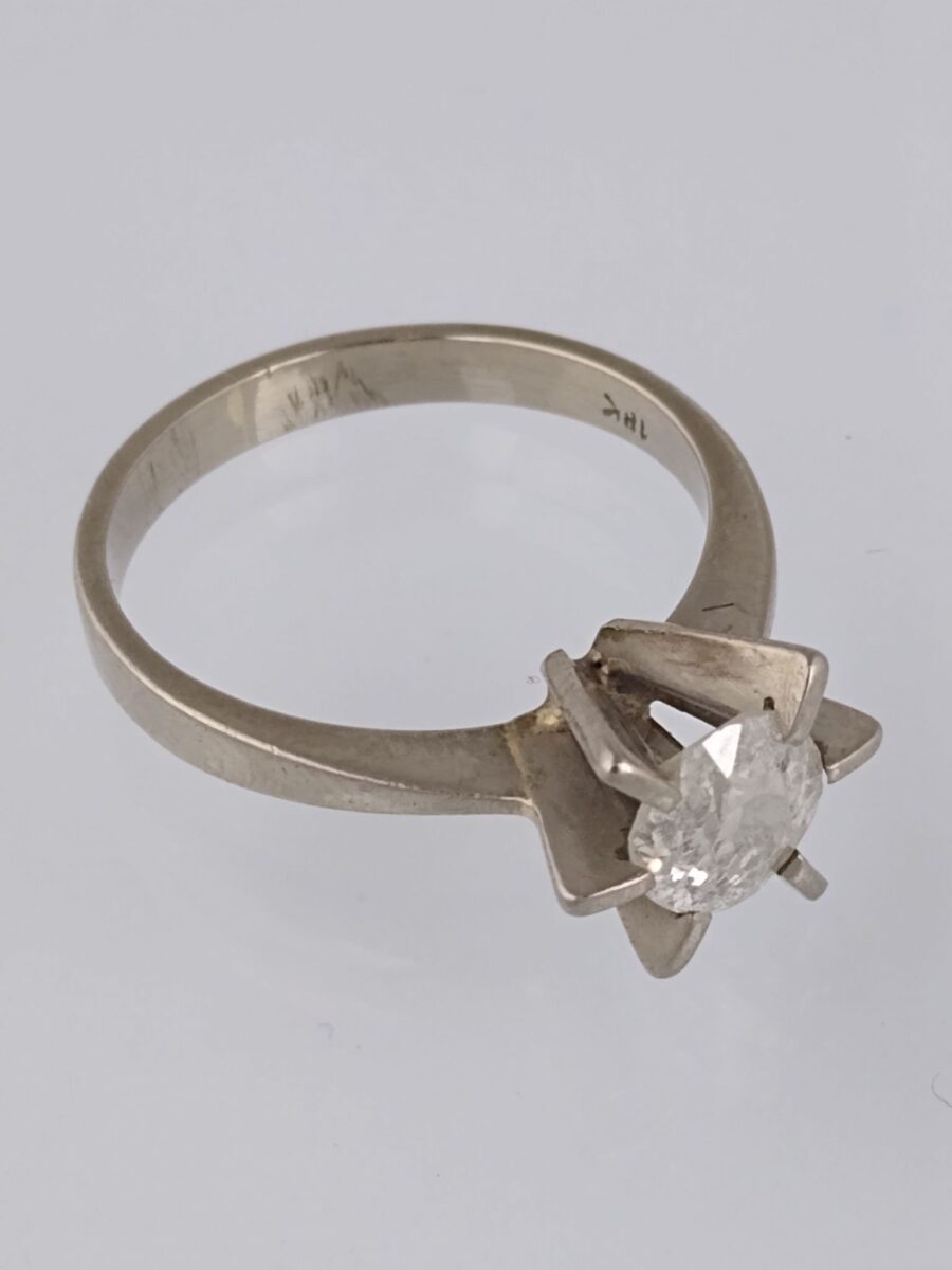 Anillo oro 18 K y brillante