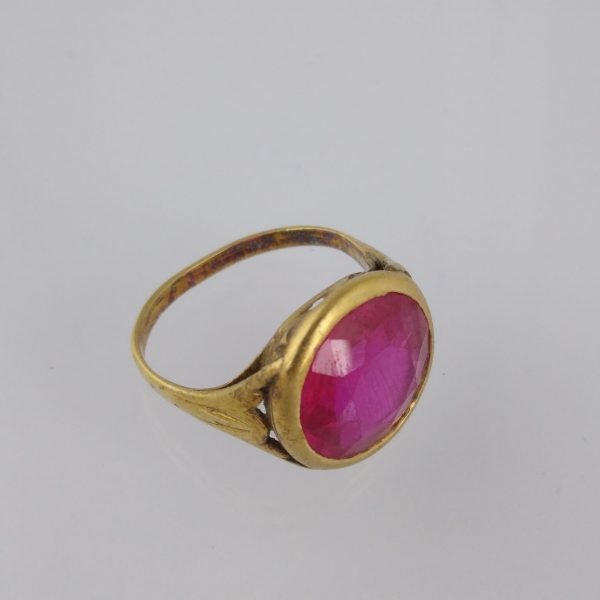 Anillo oro 18 K y rubí