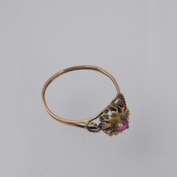 Anillo oro y rubí