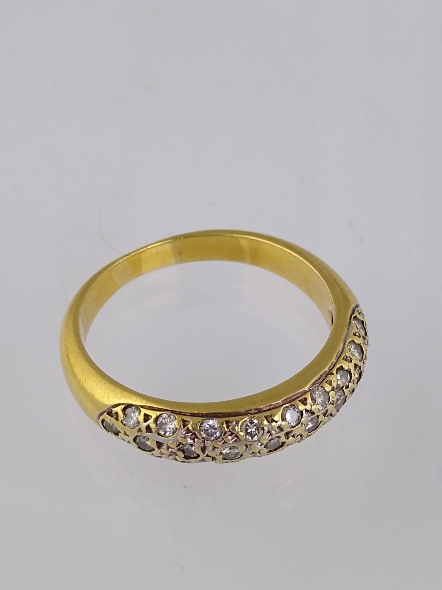 Anillo oro 18 K y brillantes