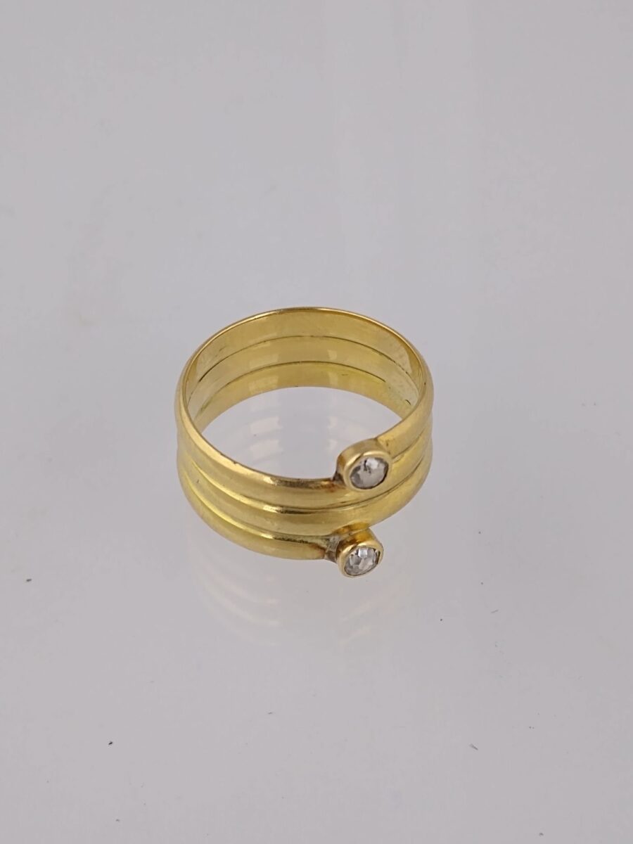 Anillo oro 18 K y brillantes