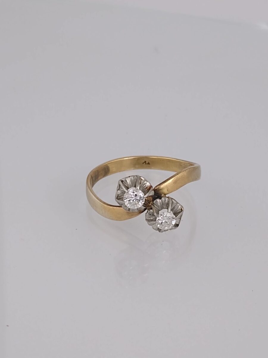Anillo oro 18 K y brillantes