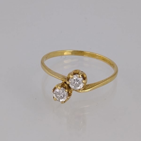 Anillo oro 18 K y brillantes