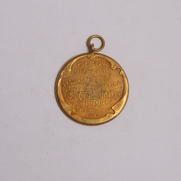 Medalla en oro 18 K José Batlle y Ordóñez - Imagen 2