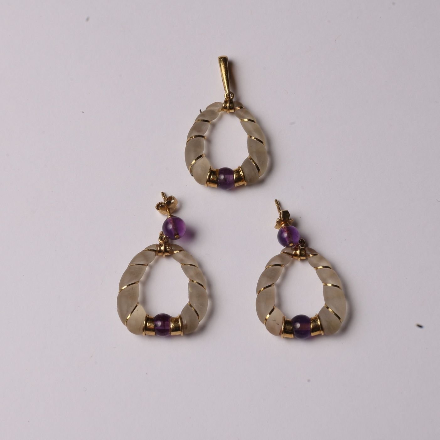 Caravanas y colgante oro 18 K, cristal y amatistas