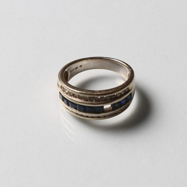 Anillo oro 14 K, zafiros y brillantes