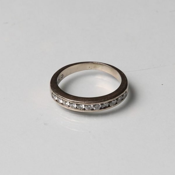 Anillo oro 18 K y brillantes