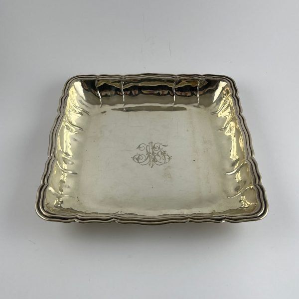 Conjunto de dos bandejas chilenas en plata