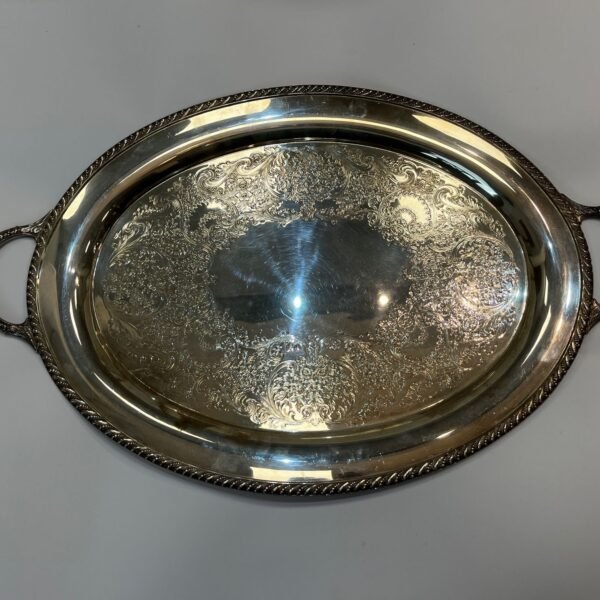 Bandeja inglesa en metal plateado