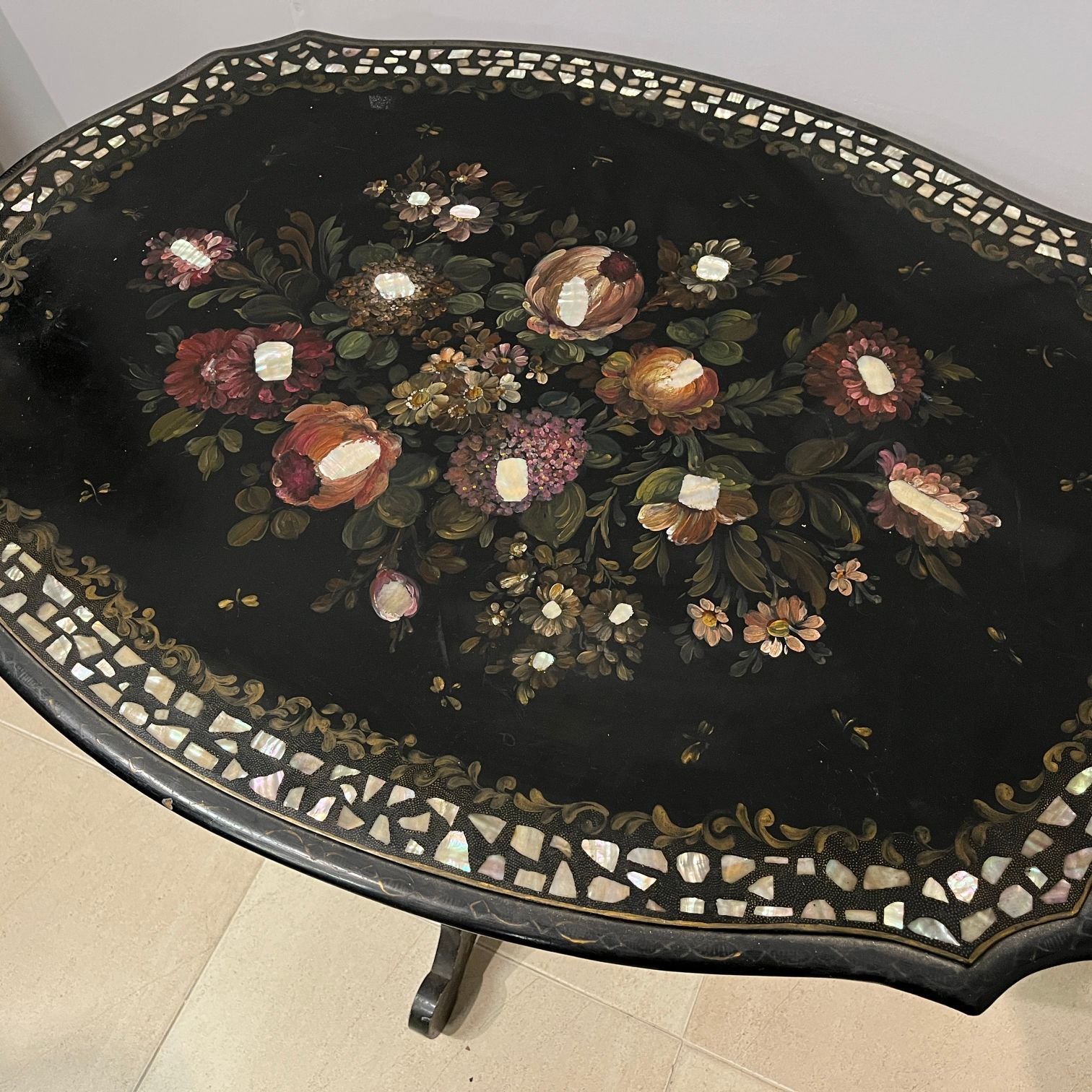 Mesa auxiliar isabelina - Imagen 2