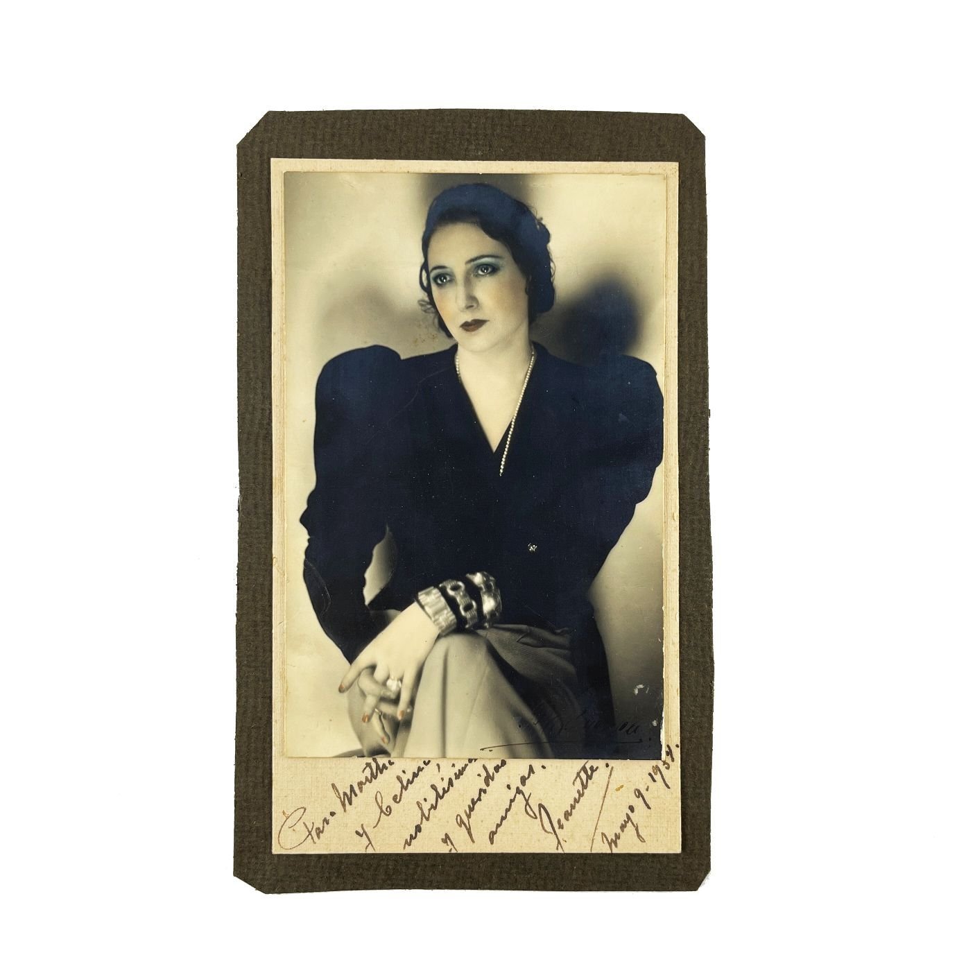 Retrato fotográfico. "Juana de Ibarbourou."