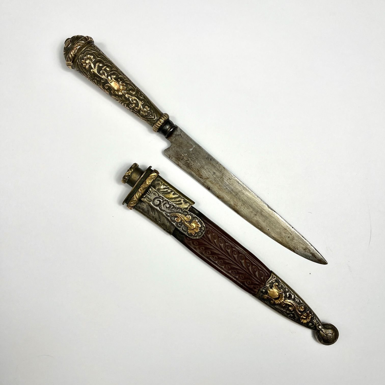 Cuchillo criollo "Armería Nacional" en plata y oro - Imagen 2
