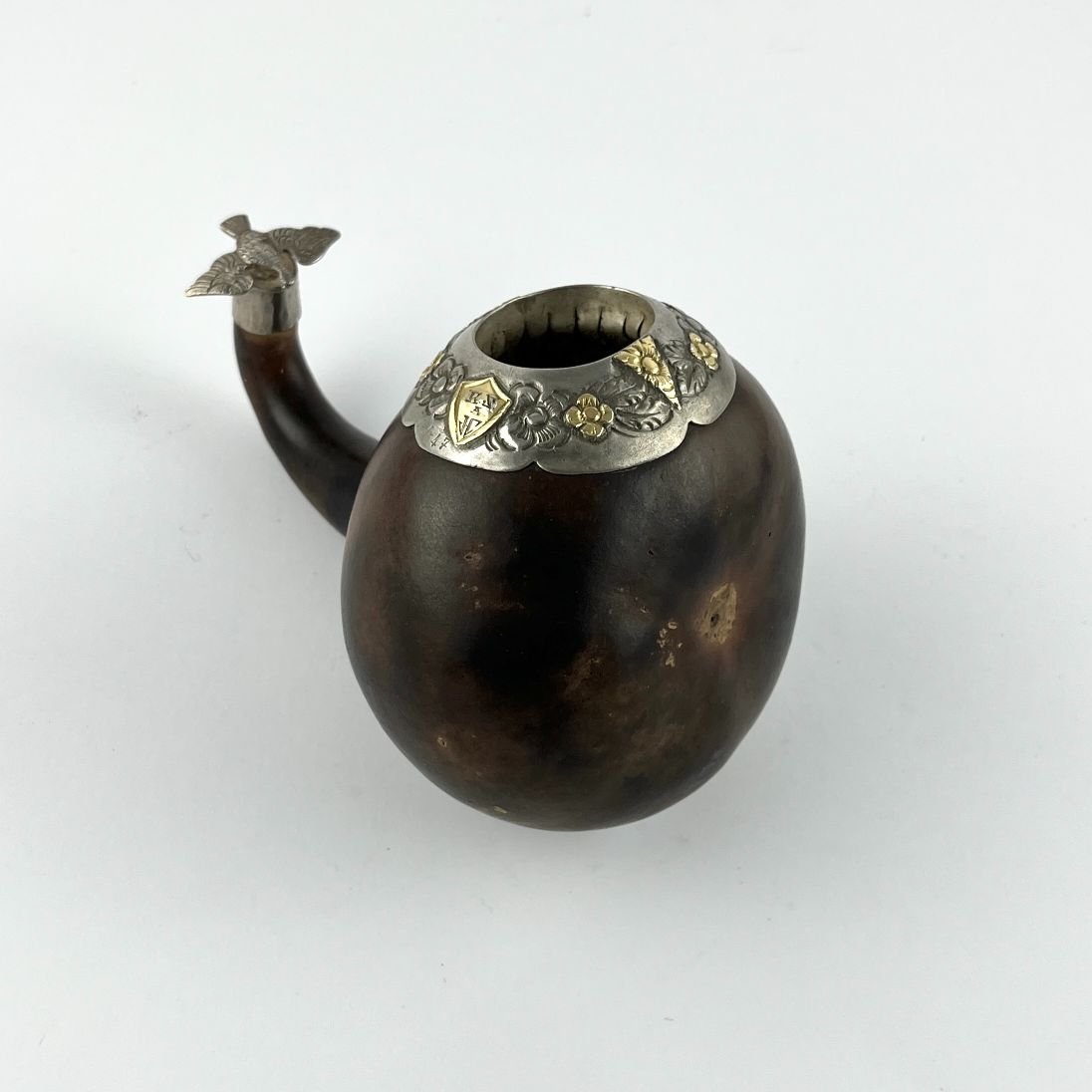 Mate con rabillo en calabaza, oro y plata.