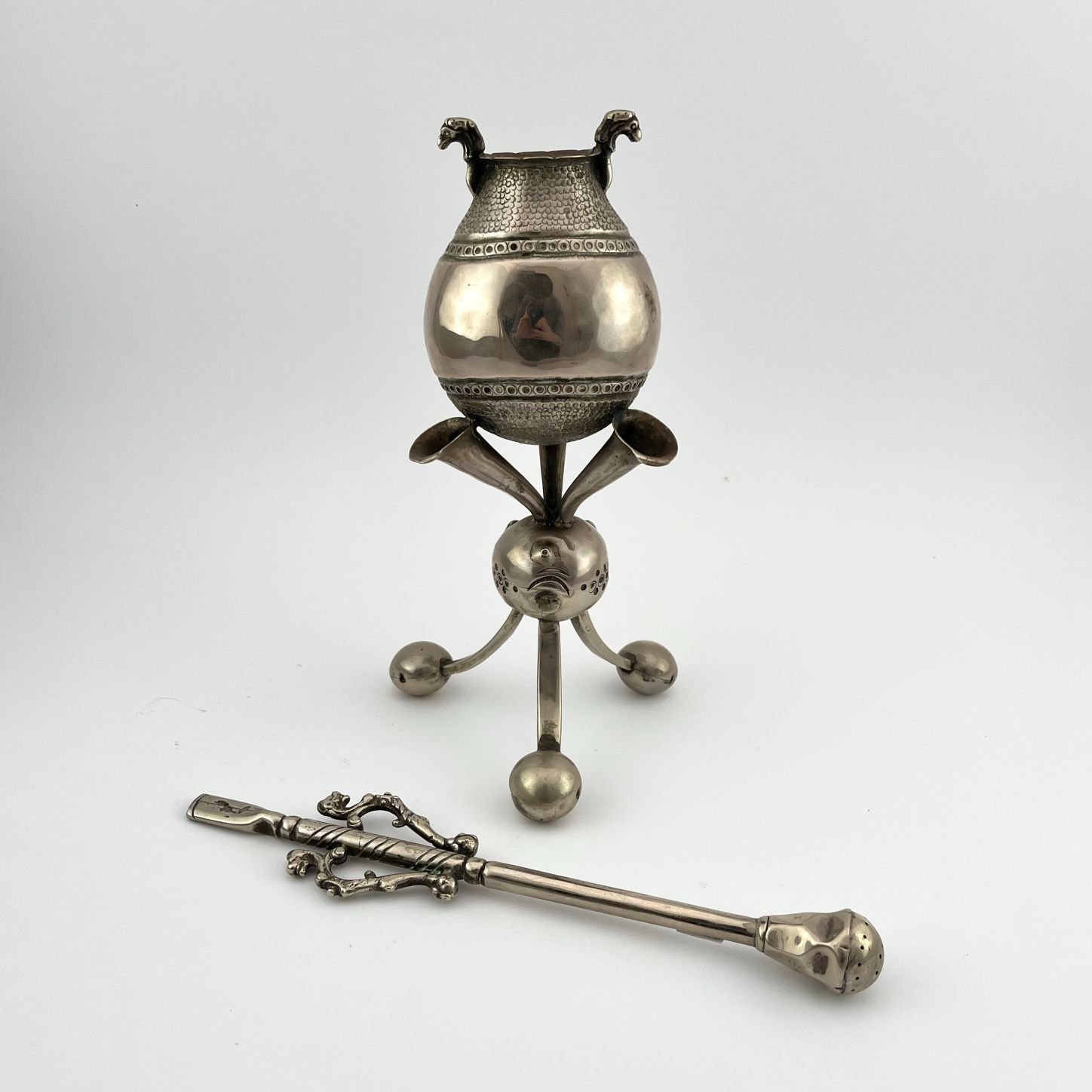 Mate boliviano en metal