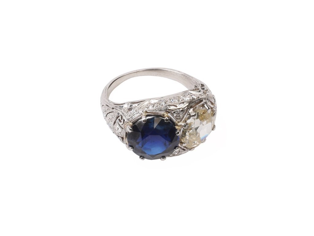 Anillo art decó oro 18 K, zafiro y brillantes