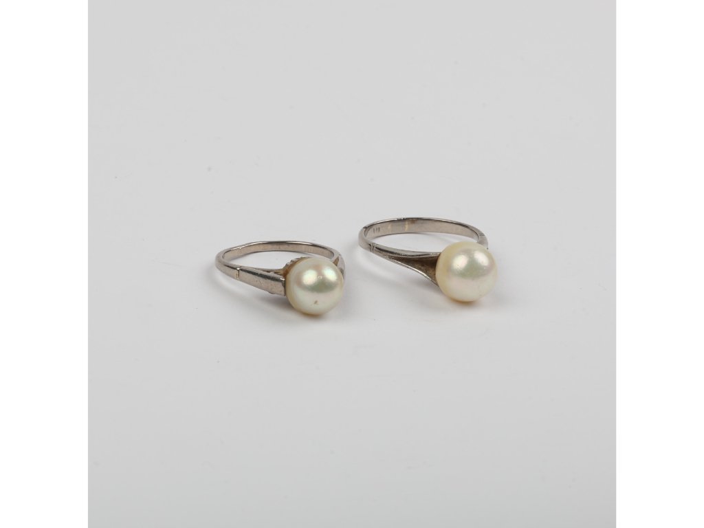 Dos anillos oro 18 K y perlas