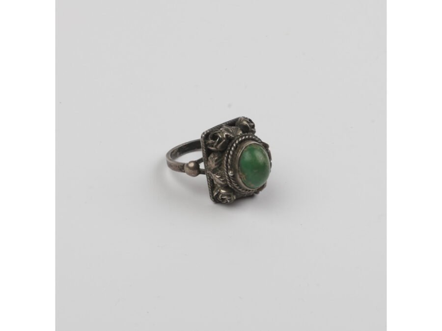 Anillo s. XIX plata y jade