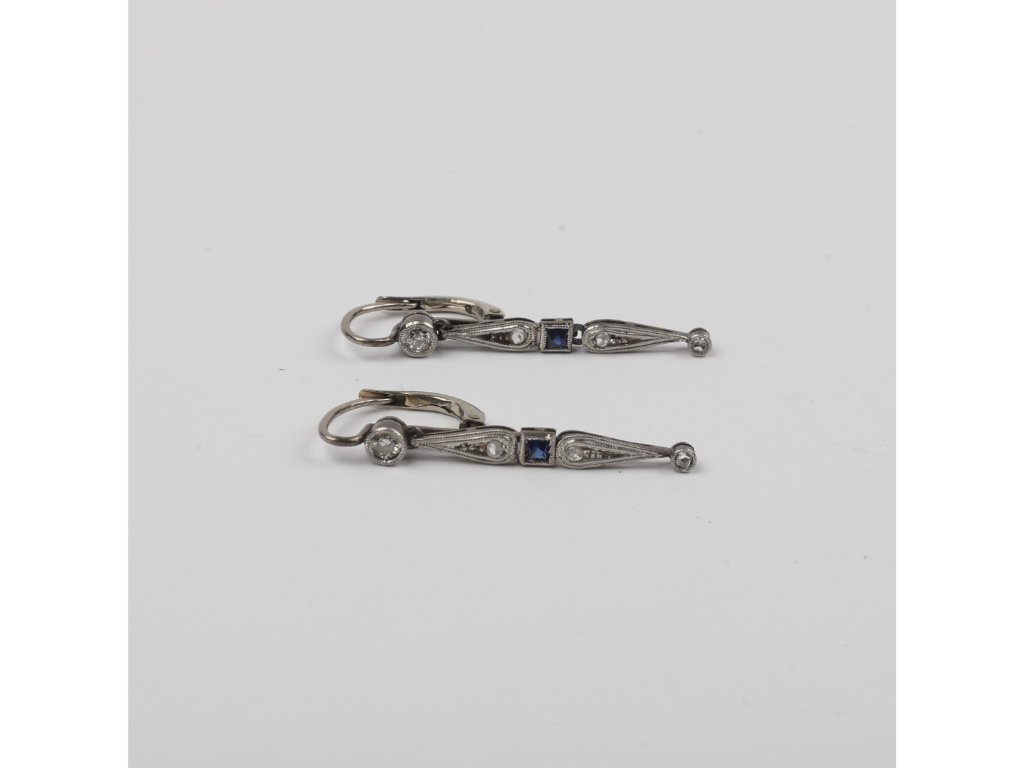 Caravanas art decó oro 18 K, diamantes y zafiros