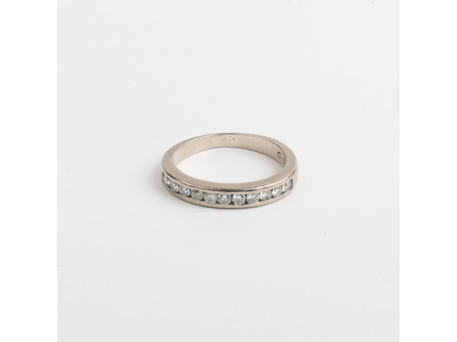 Anillo oro 18 K y brillantes
