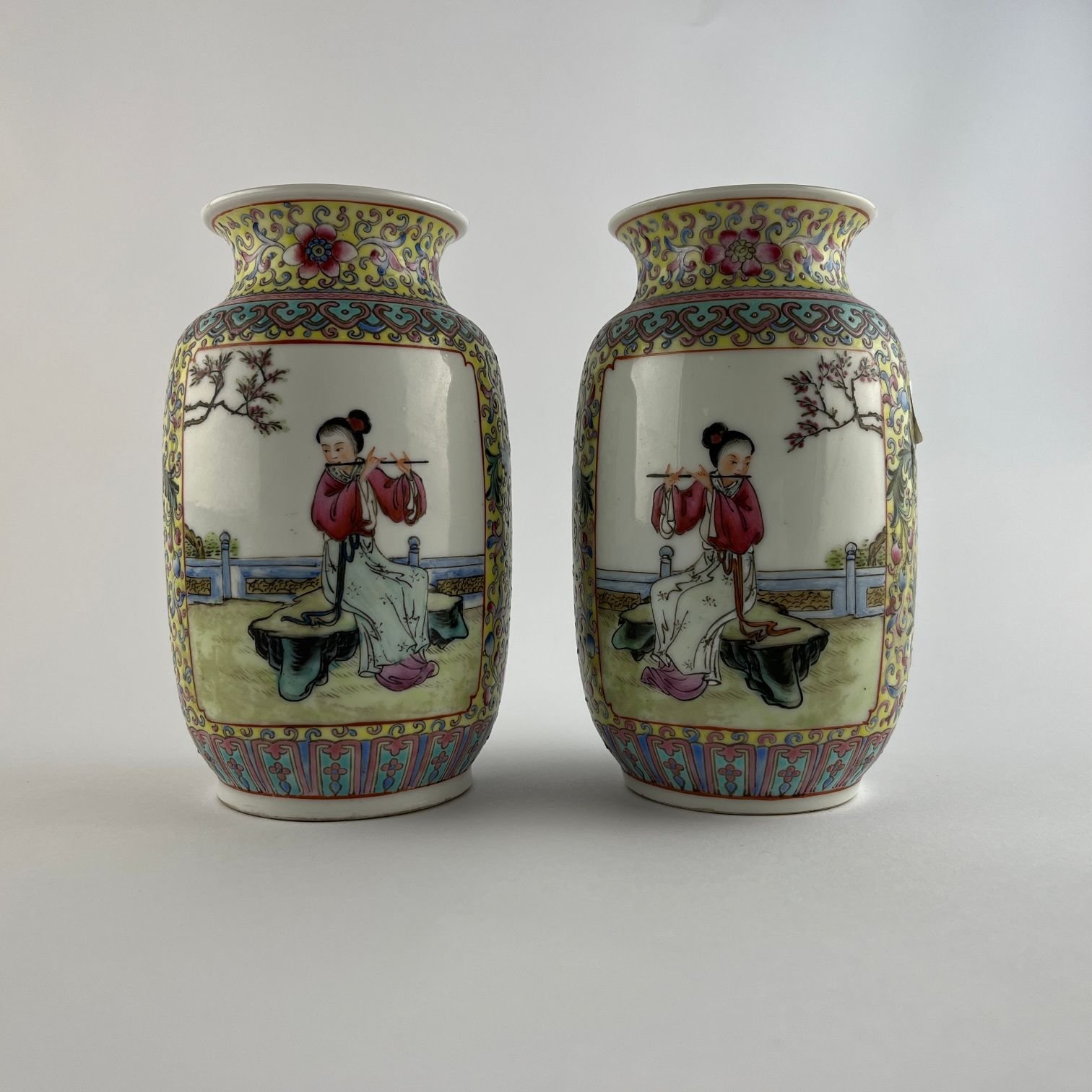 Par de jarrones chinos en porcelana