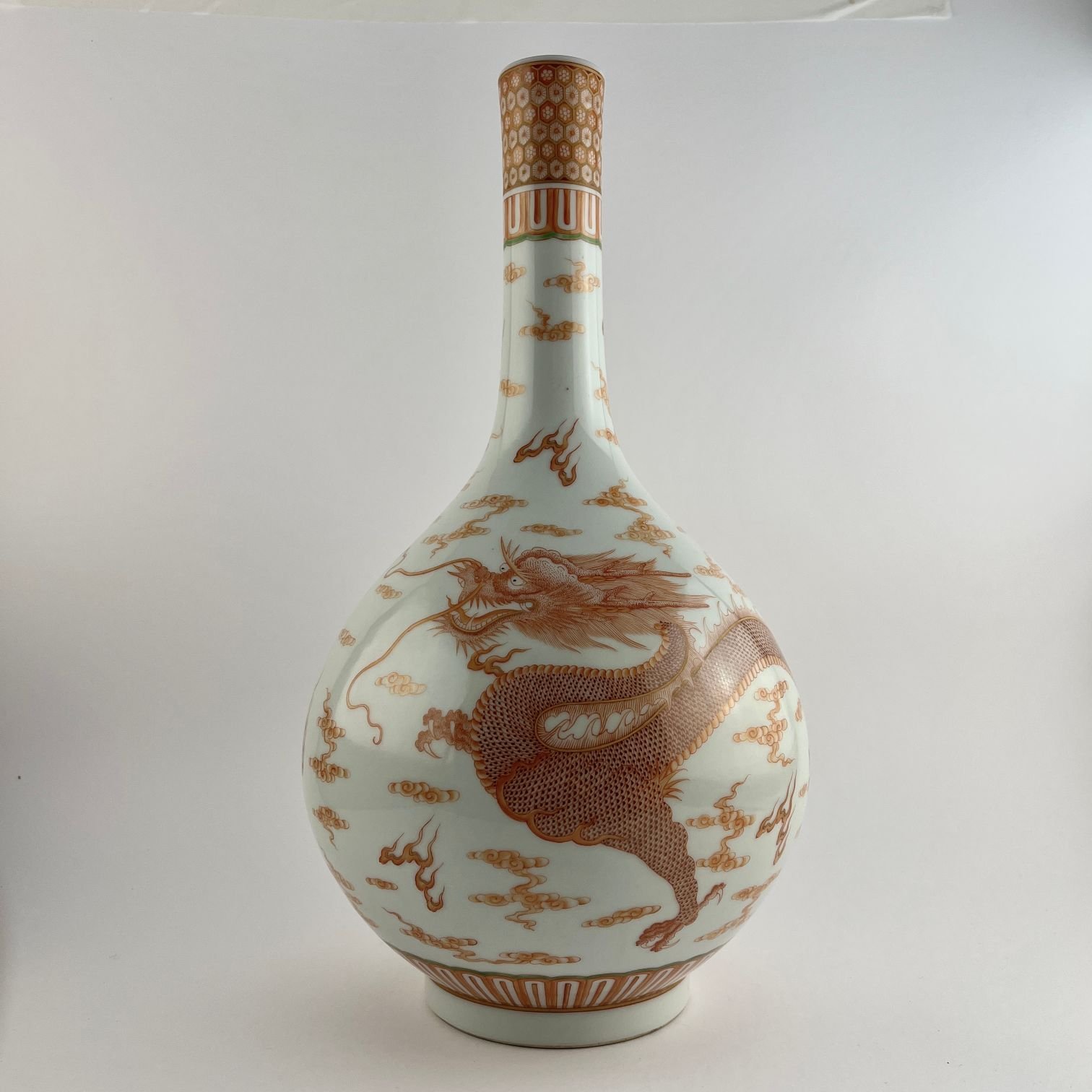 Jarrón chino en porcelana