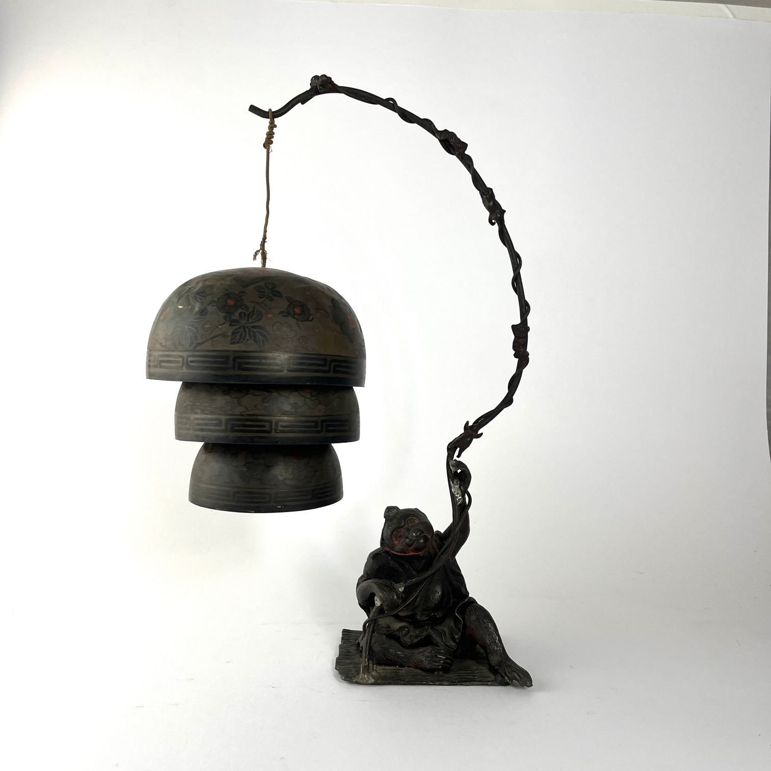 Campana japonesa enn bronce