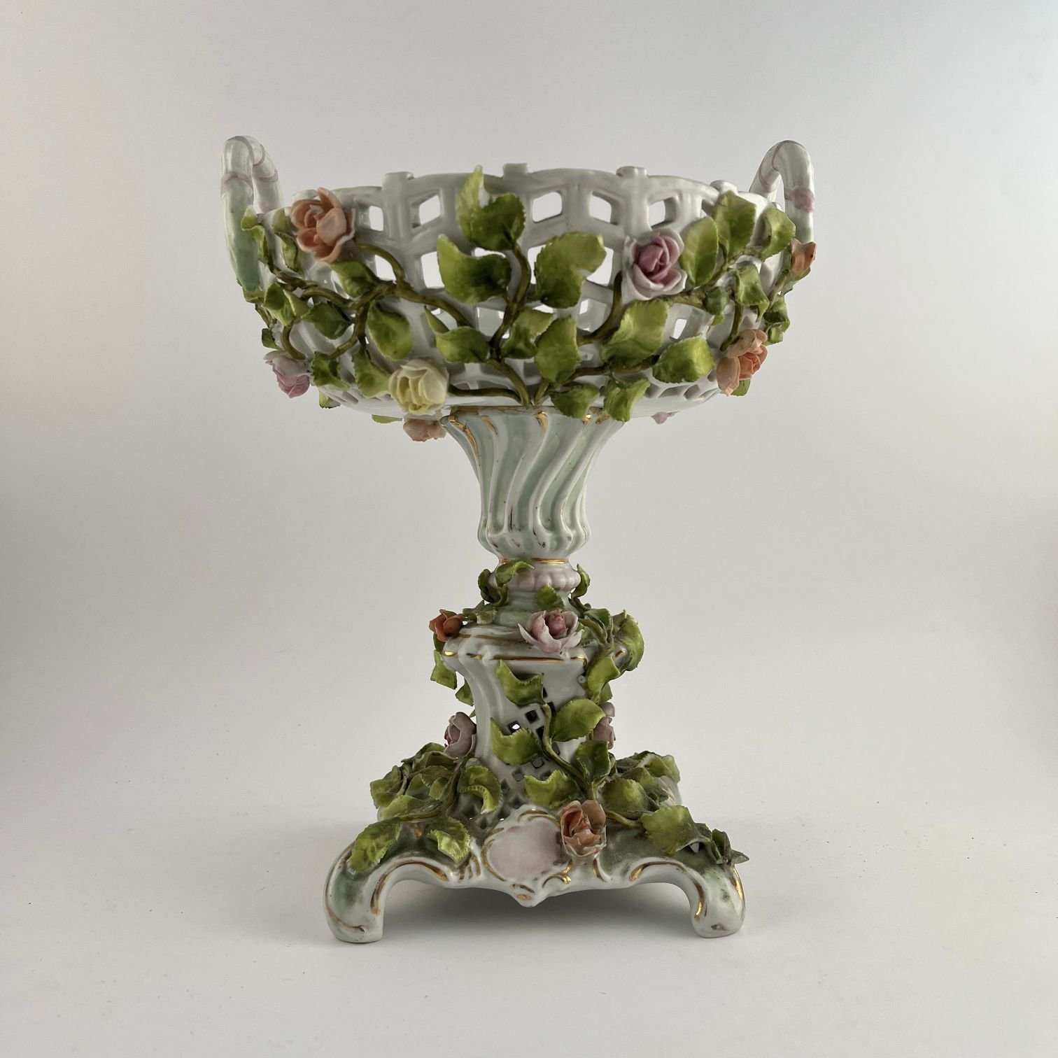 Frutera en porcelana