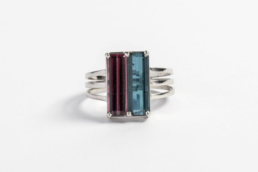 Anillo oro 18 K y turmalinas