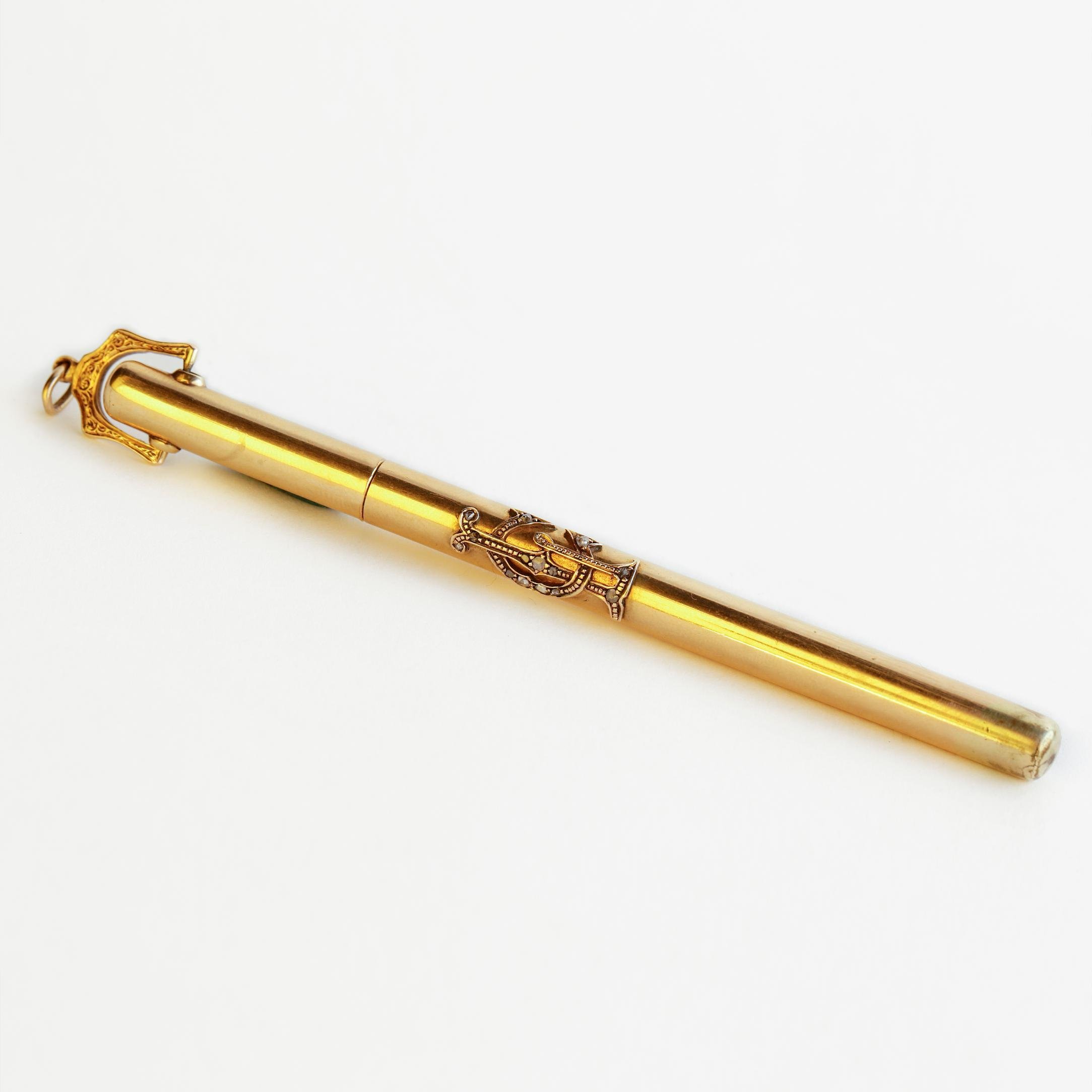 Lápiz oro y diamantes