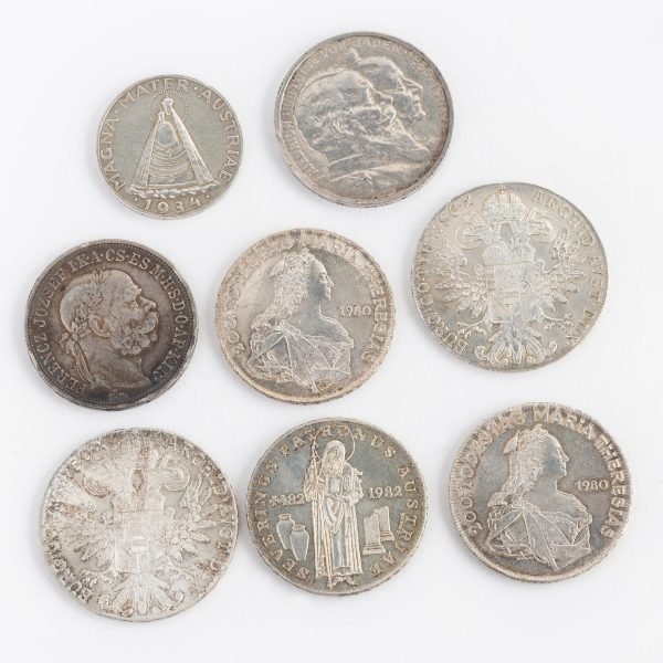 8 monedas en plata
