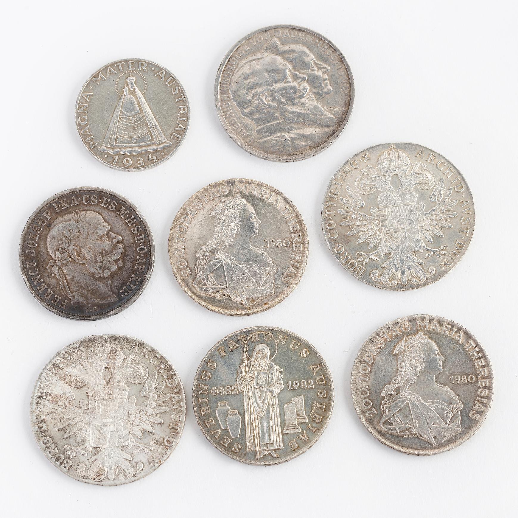 8 monedas en plata