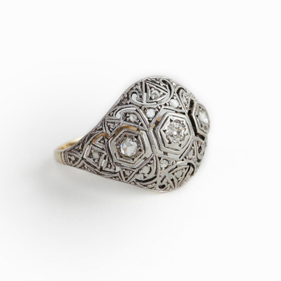 Anillo art decó en oro, brillantes y diamantes