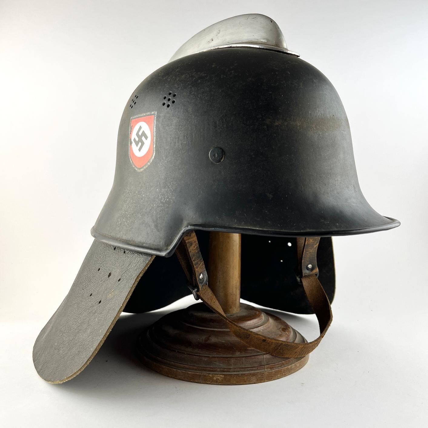 Casco alemán de bombero WWII