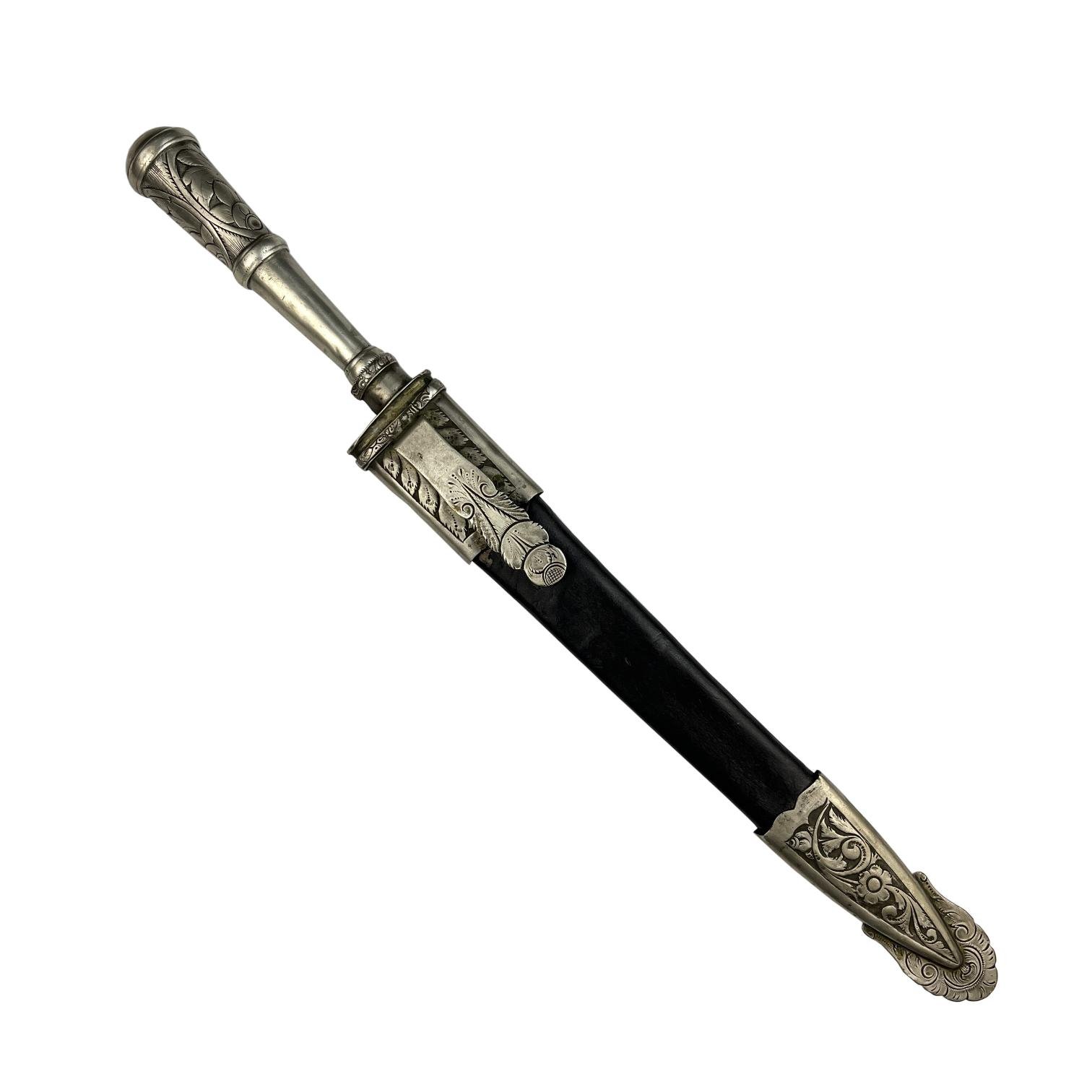 Cuchillo criollo "Cazador al Filo" en plata