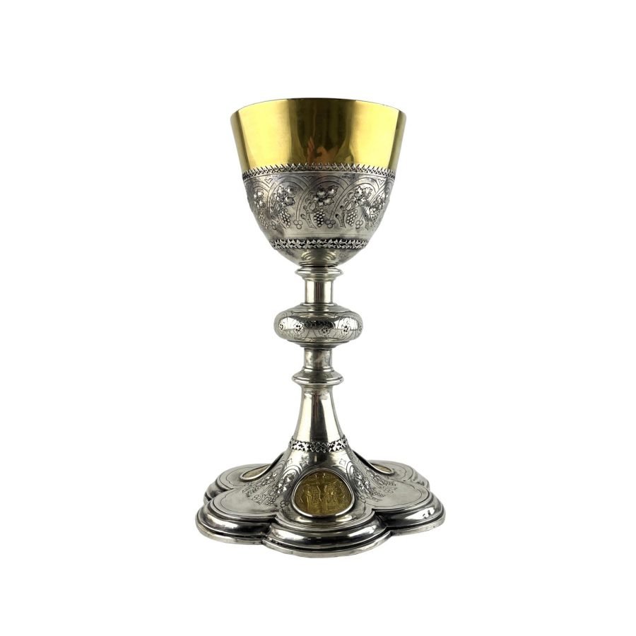 Cáliz s. XIX en plata y plata vermeil