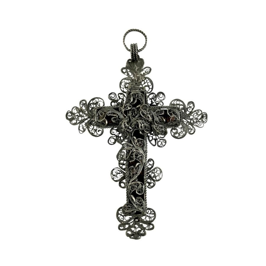 Crucifijo con relicario s. XVIII en plata